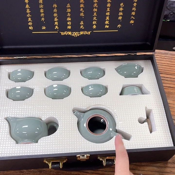 孤品茶具套装等。