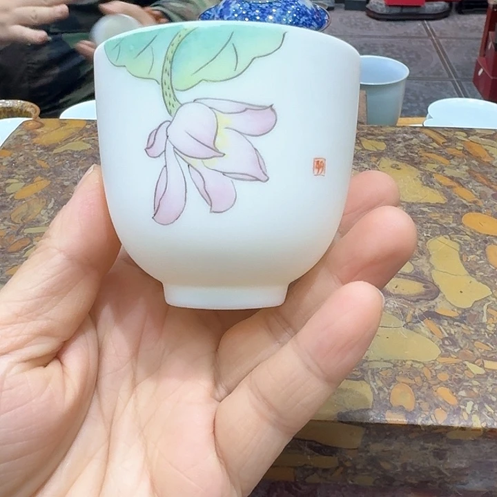 手绘杯一个，瓷。。。品茗之
