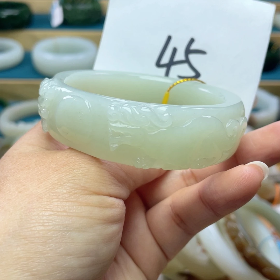 未镶嵌手镯和田玉圈口56