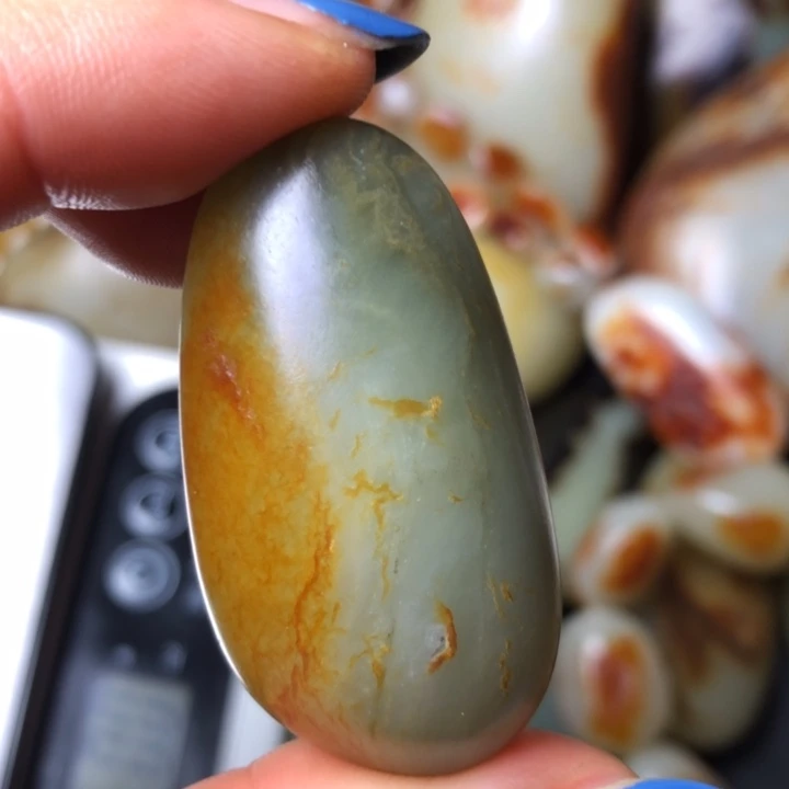 和田玉未镶嵌珠宝奇石