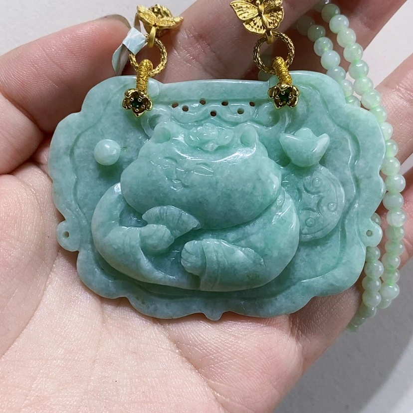 【闪购商品】翡翠未镶嵌颈饰