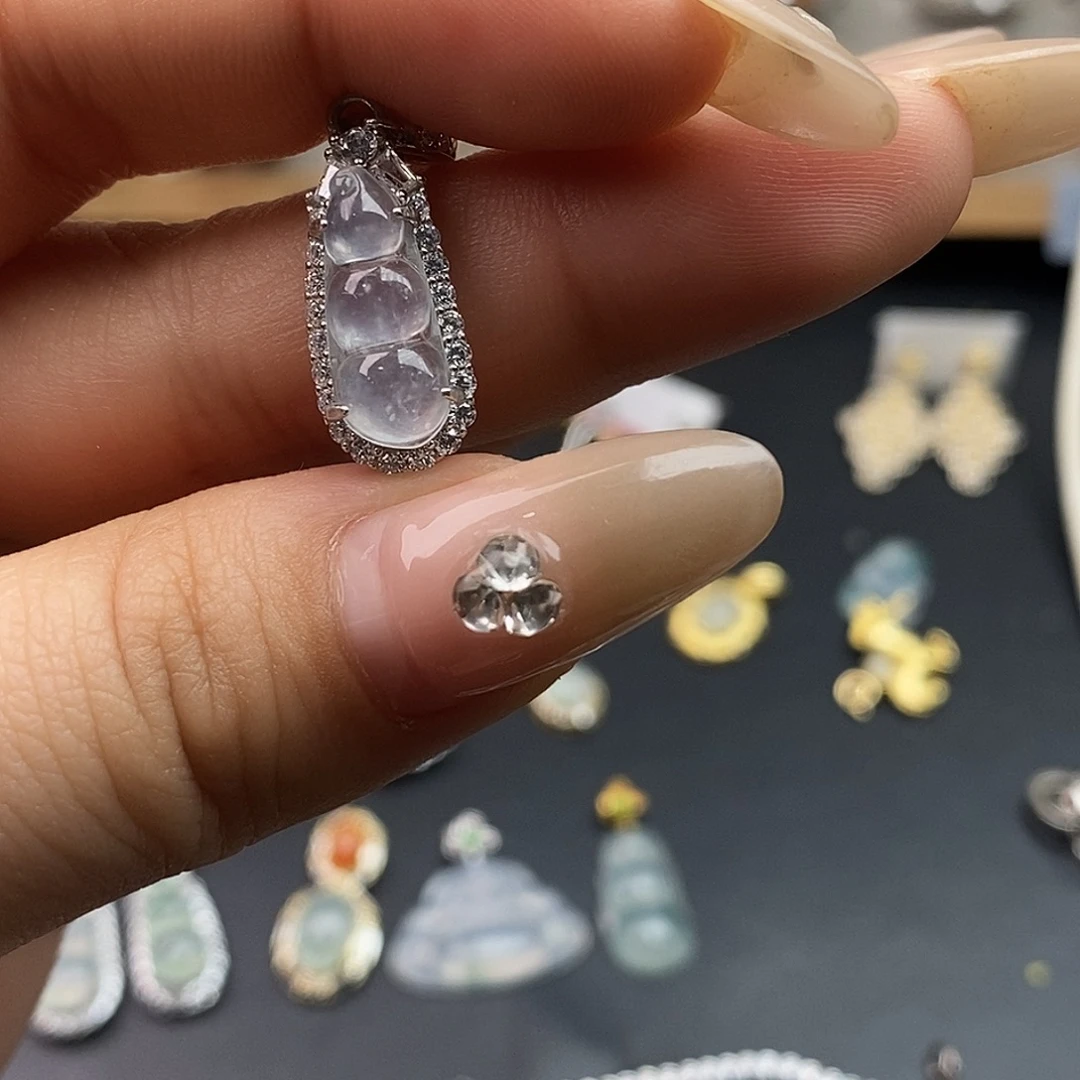 翡翠未镶嵌戒指翡翠