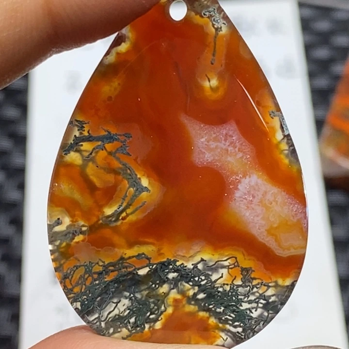 玛瑙/玉髓颈饰未镶嵌