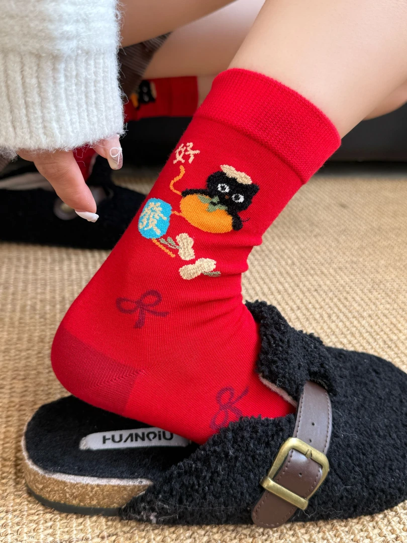 2026马年本命年大红袜子女款无骨棉袜秋冬季可爱卡通新年中筒袜