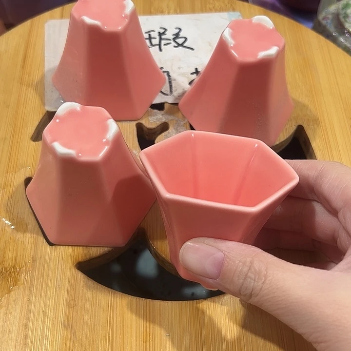 微瑕无运费险，介意的勿拍，谢谢支持！杯子