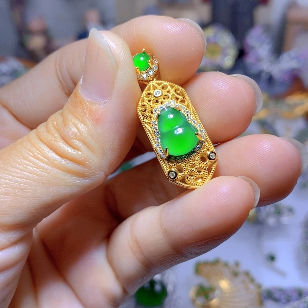 翡翠耳钉银S925镶嵌天然翡翠