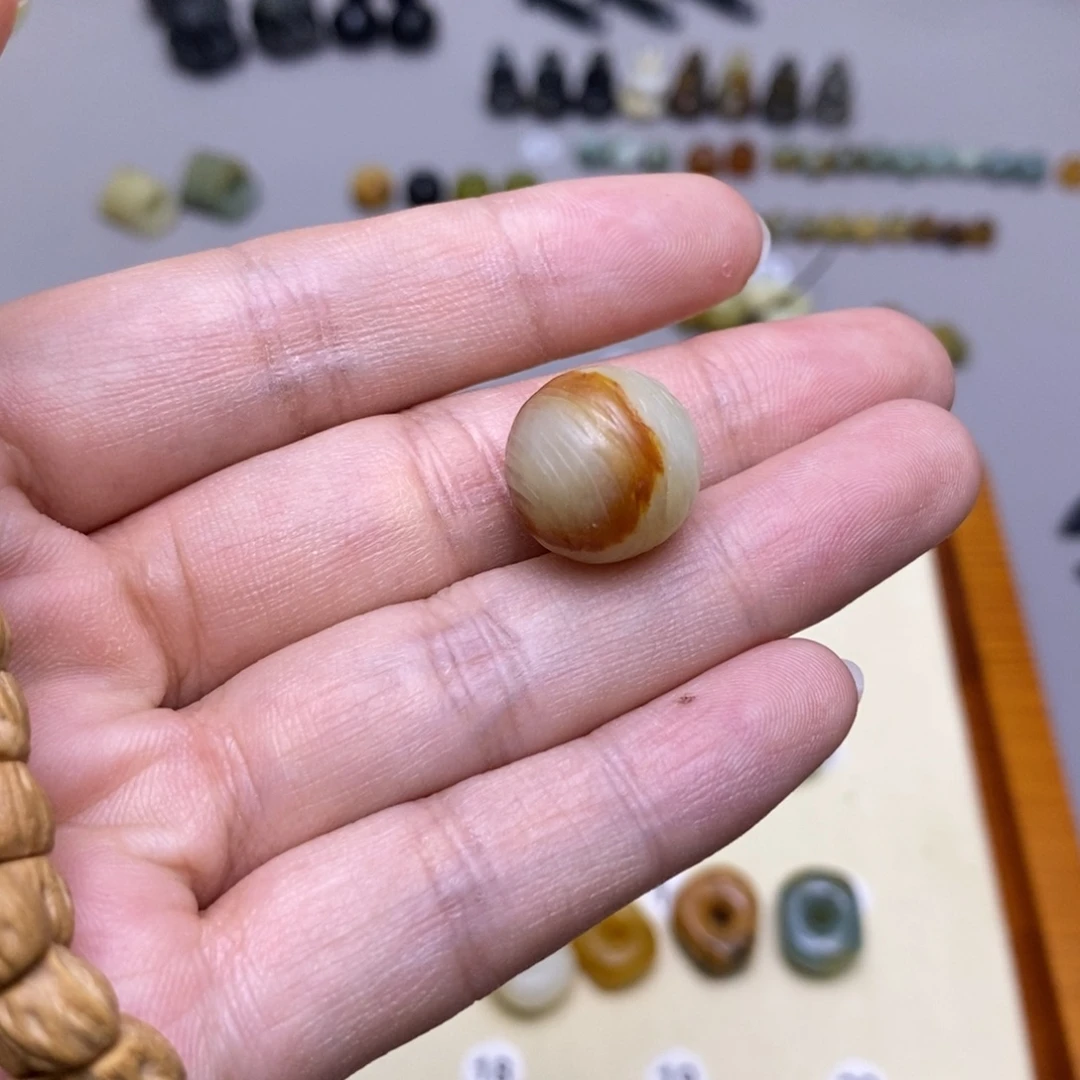 芬***织蛇纹石玉未镶嵌配饰