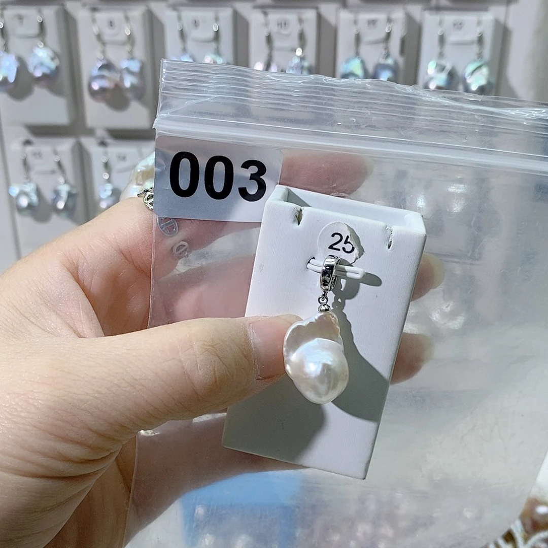 淡水珍珠合金颈饰