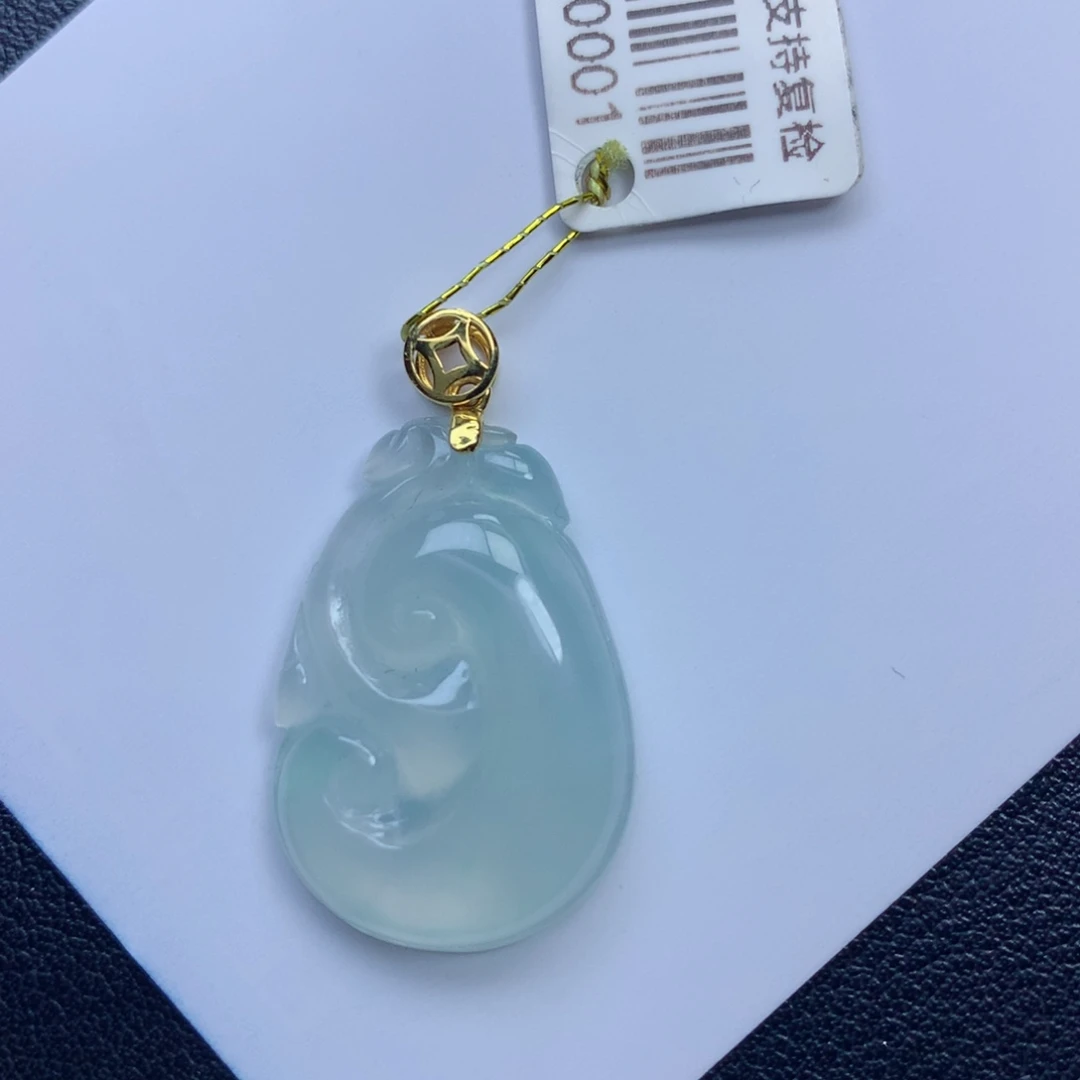 翡翠颈饰未镶嵌如意