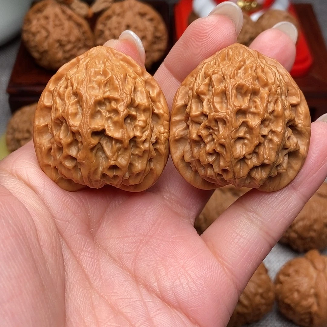 文玩核桃把件毕业野生金牛39全品
