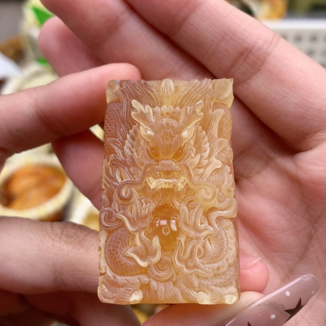 琥珀未镶嵌珠宝奇石45*27*13 龙牌