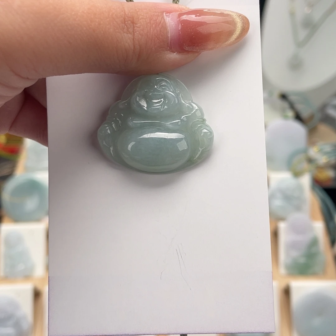 翡翠未镶嵌颈饰佛公