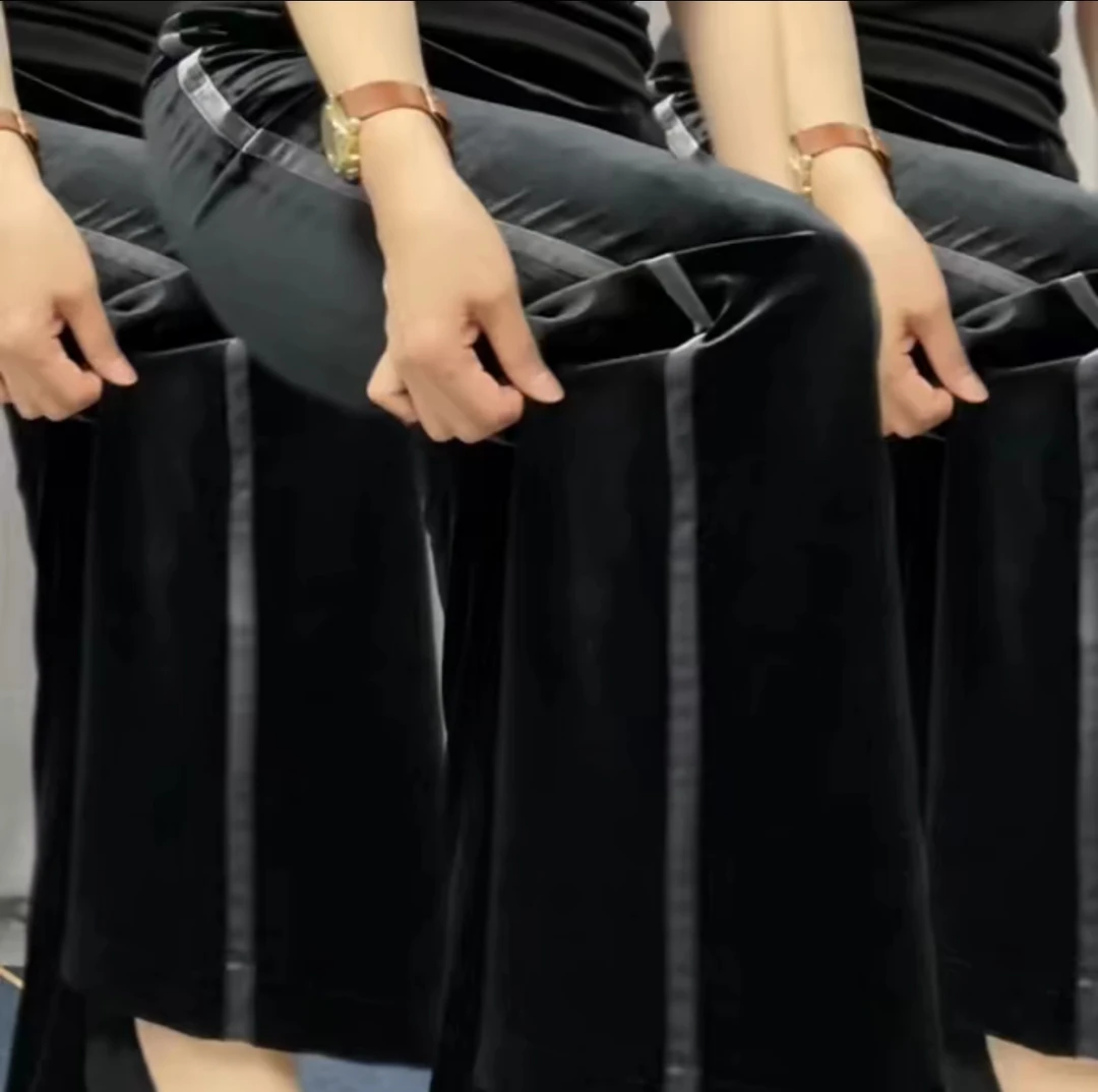 大码早春新款丝绒高腰时尚气质显瘦黑色垂感百搭休闲洋气微喇裤