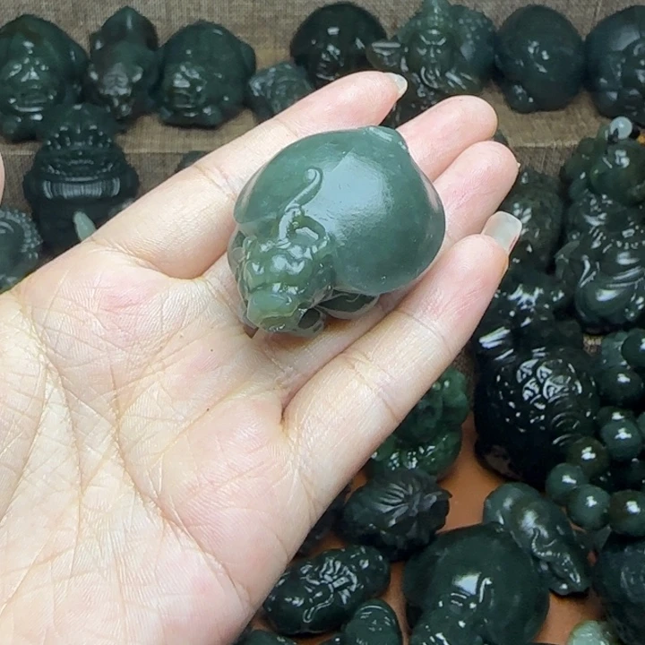 和田玉（糖玉）未镶嵌挂件