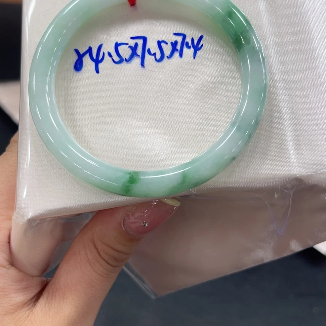 翡翠手镯未镶嵌苏***苏翡翠
