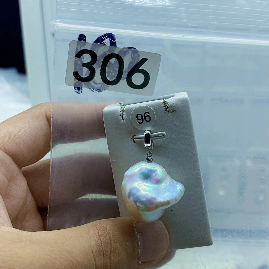 淡水珍珠合金颈饰