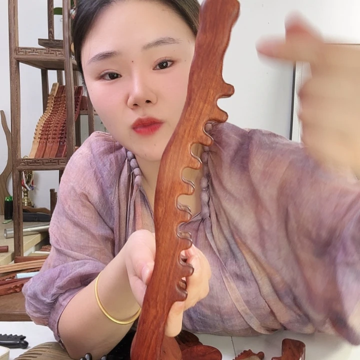 红檀木30厘米龙棍瑕疵