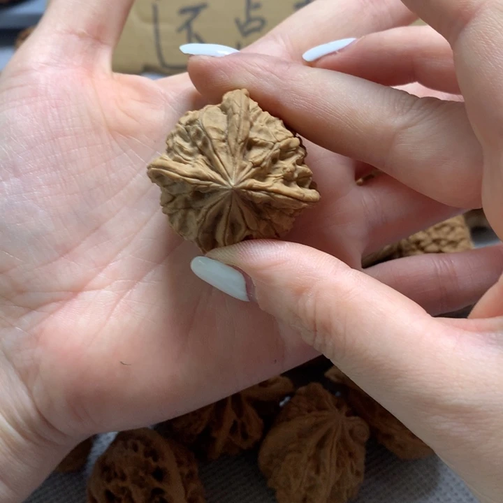 中***家文玩核桃吊坠异形单只