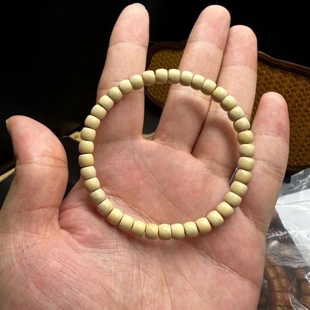 【南坡文玩】象牙白单圈老挝核尖无相核尖手串