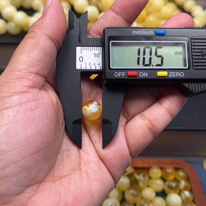 琥珀未镶嵌珠宝奇石M76号