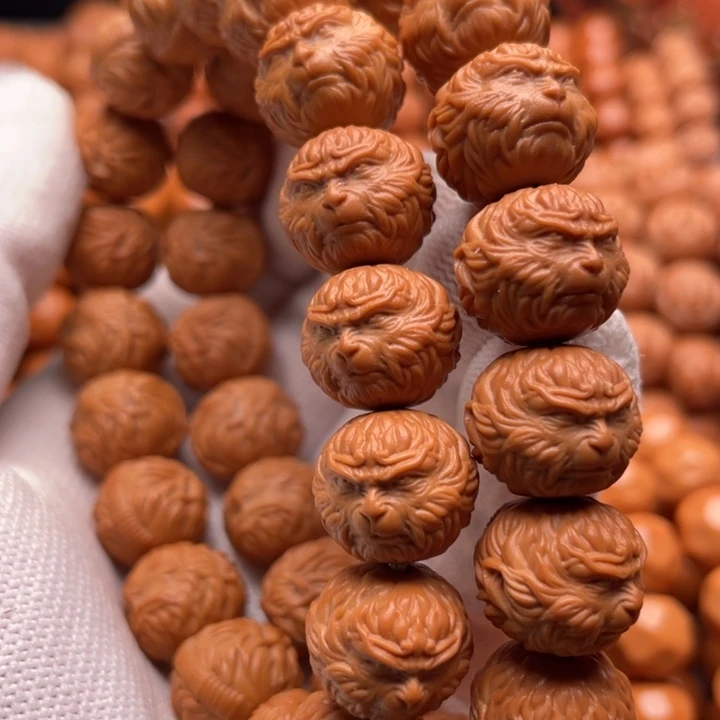 猴头核桃吊坠努****蛋斗战胜佛