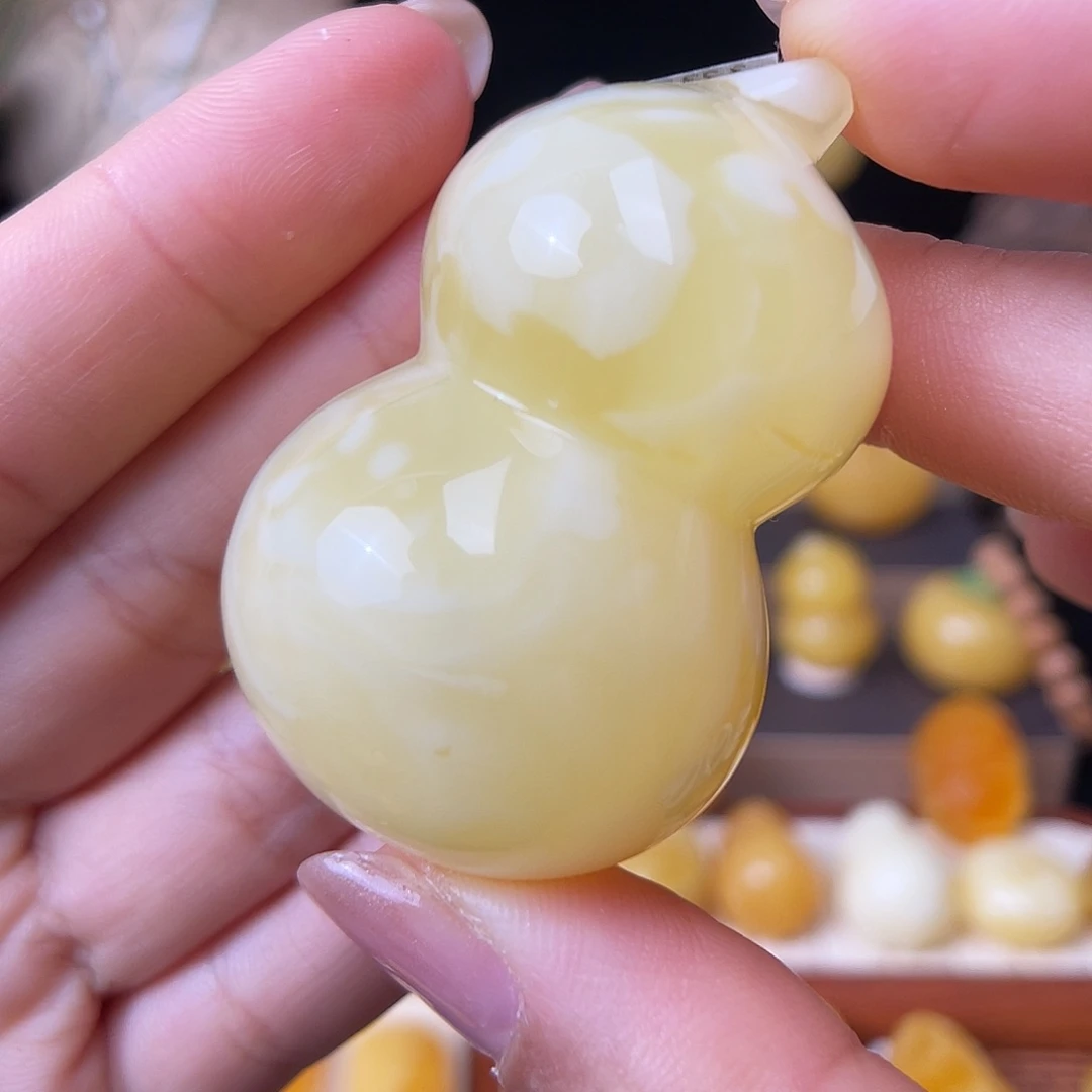 爱****琥珀未镶嵌珠宝奇石冰花