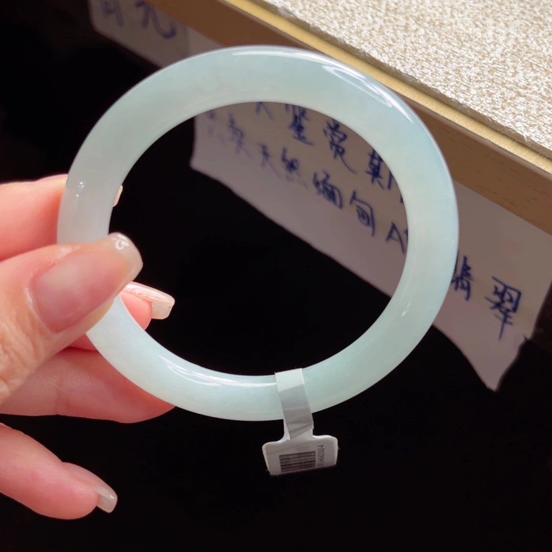 未镶嵌手镯翡翠手镯