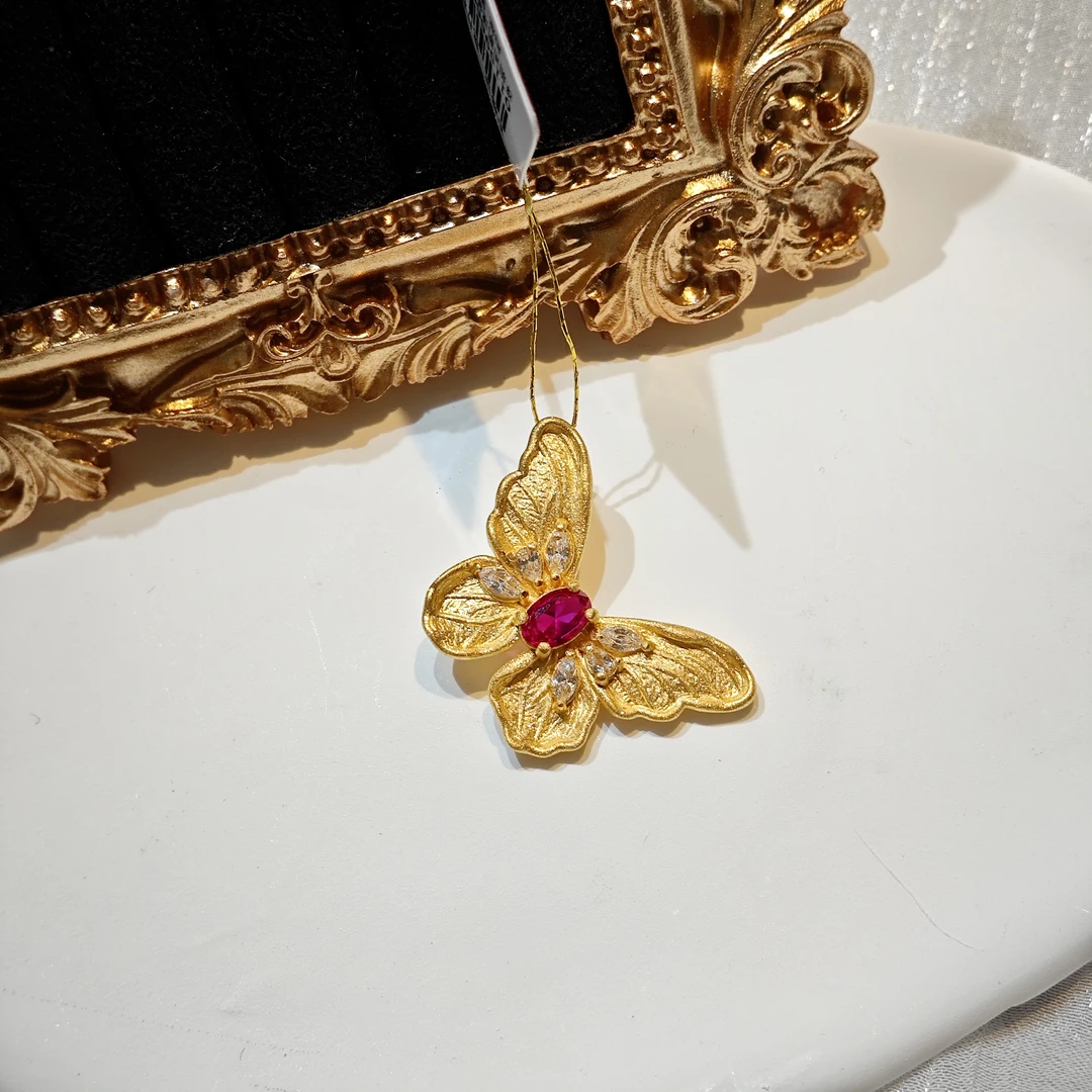足金999 红宝石蝴蝶吊坠