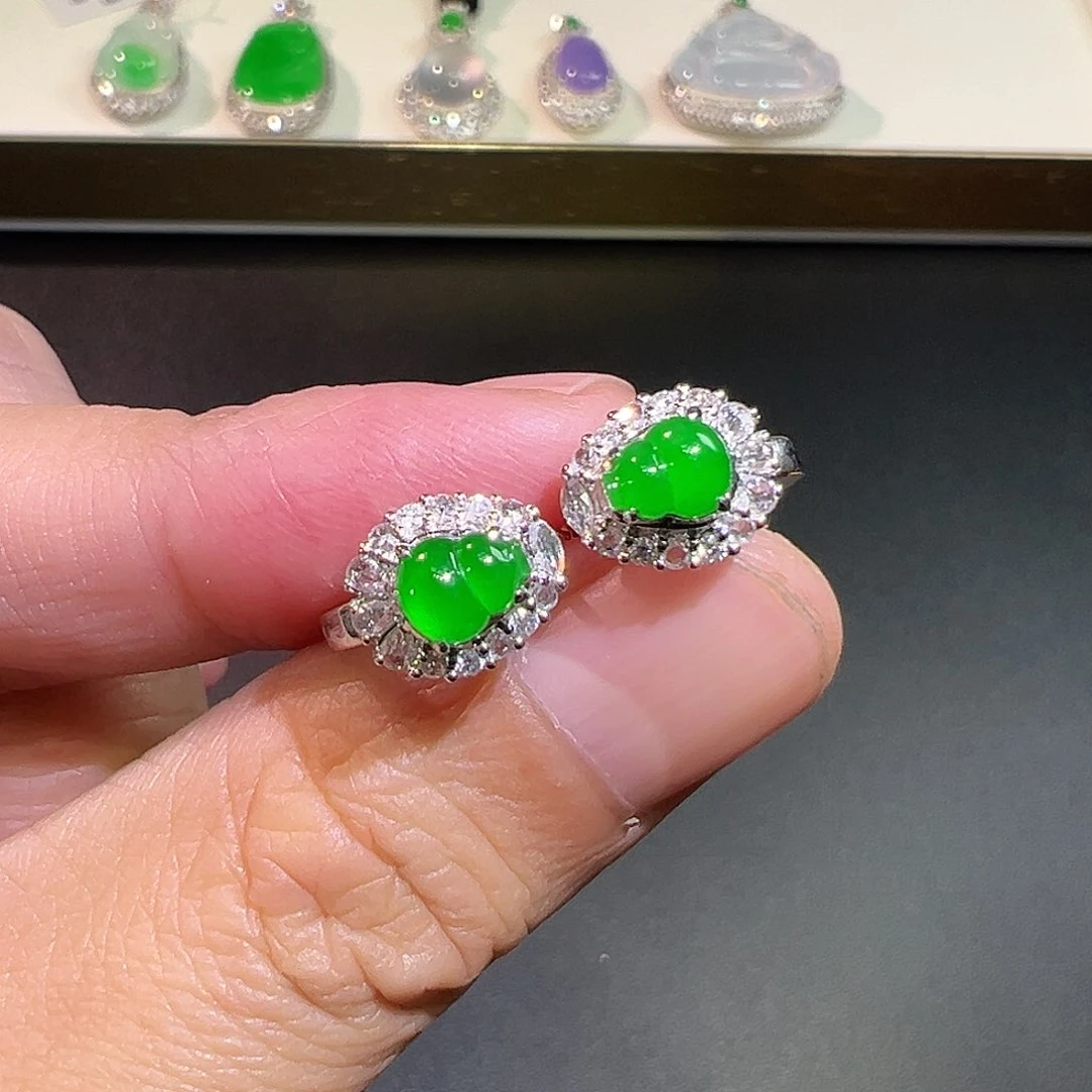 翡翠颈饰18K金镶嵌高端翡翠