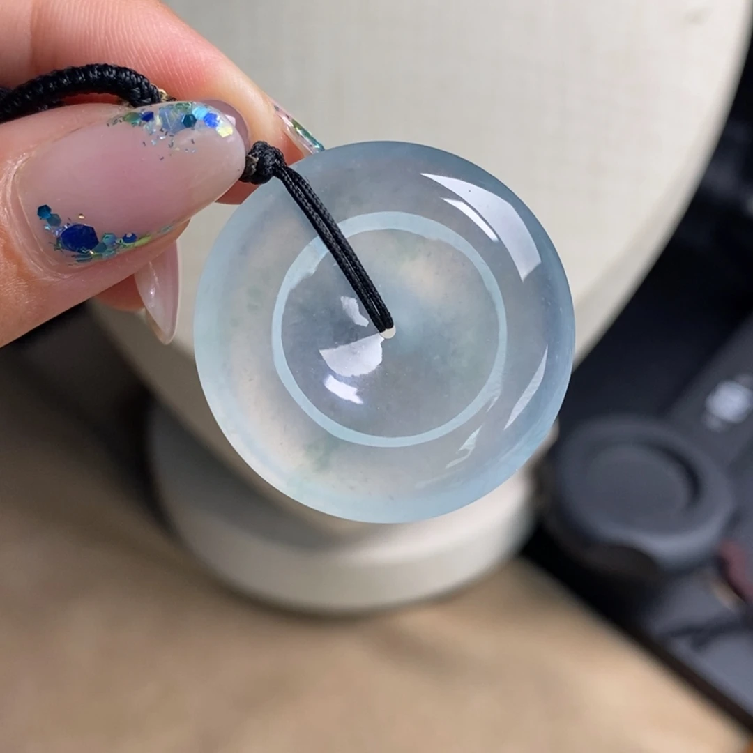 颈饰未镶嵌翡翠高冰蓝底飘绿大尺寸冰透细腻平安扣