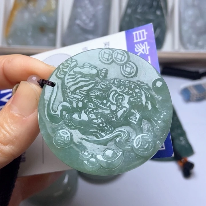 翡翠未镶嵌挂件翡翠