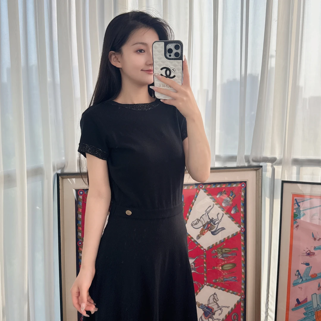 95新 Chanel/香奈儿 麦殿/黑金色连衣裙36码/241228VZZWS75