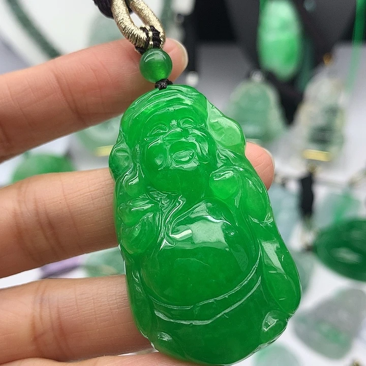 翡翠未镶嵌吊坠(赠链)