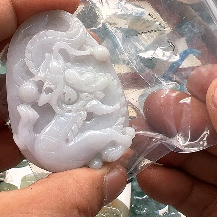 翡翠未镶嵌颈饰缅甸翡翠吊坠