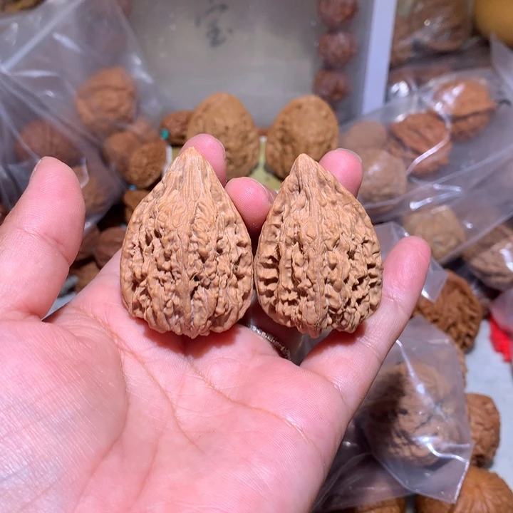 颢***骞核桃手串/手链塔尖