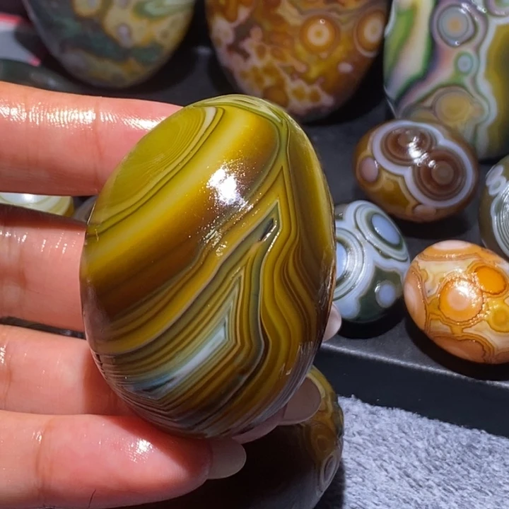 玛瑙/玉髓未镶嵌珠宝奇石60