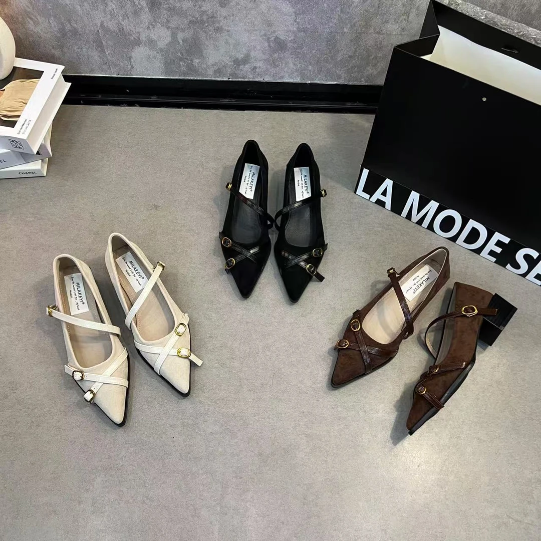 2025年春夏季新款韩式高级感一字带交叉卡扣气质百搭尖头方跟单鞋