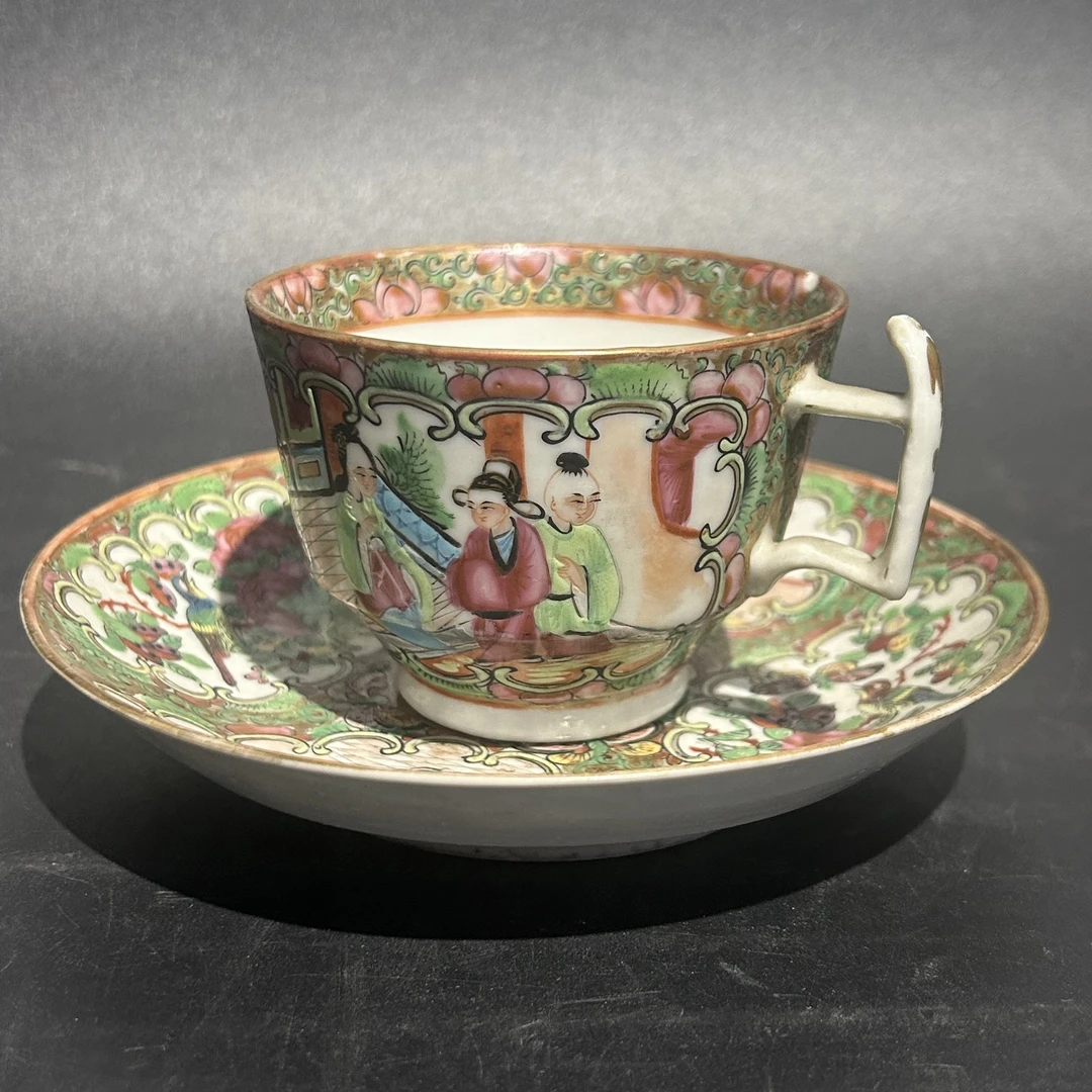 C-A0816087 清晚期 广彩人物开窗一杯一碟 碟直径14.2杯8.2高8.3