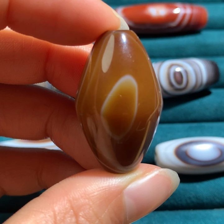 未镶嵌玛瑙/玉髓珠宝奇石