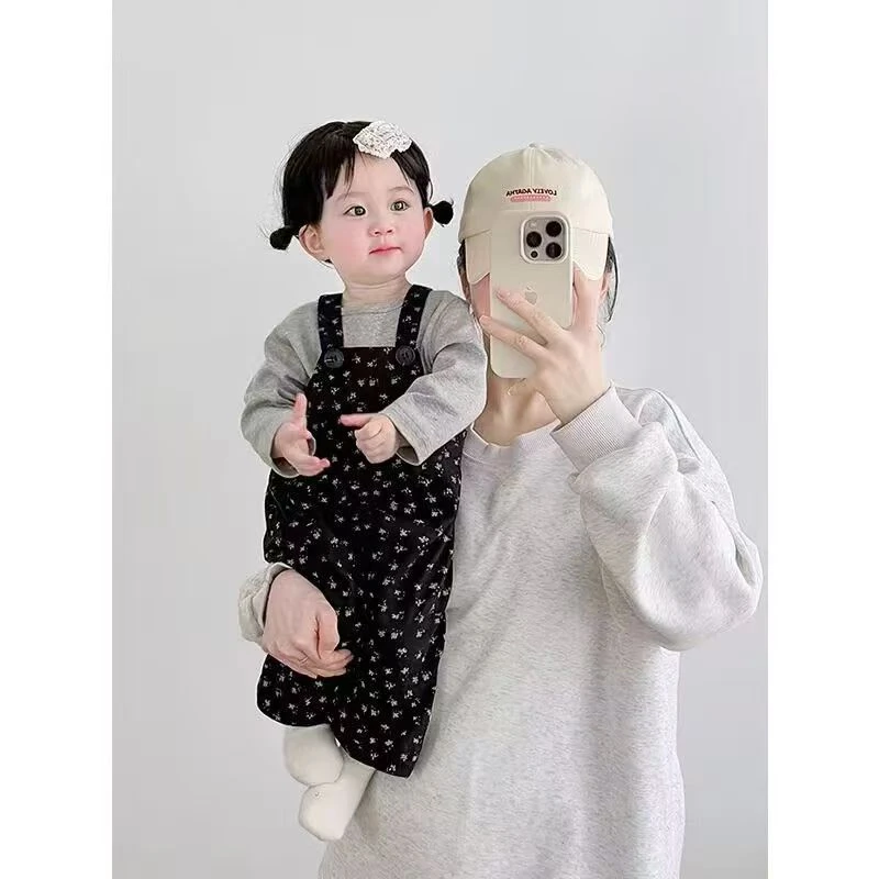 婴儿外出服春秋季洋气打底衫可爱背带裤宝宝套装甜美女宝衣服春装