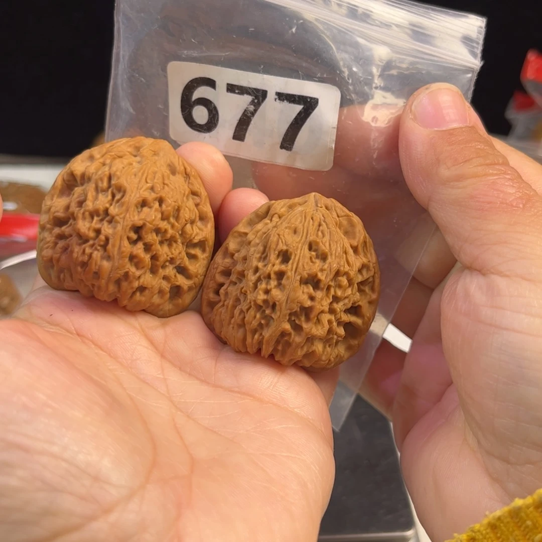 吊坠文玩核桃南疆38