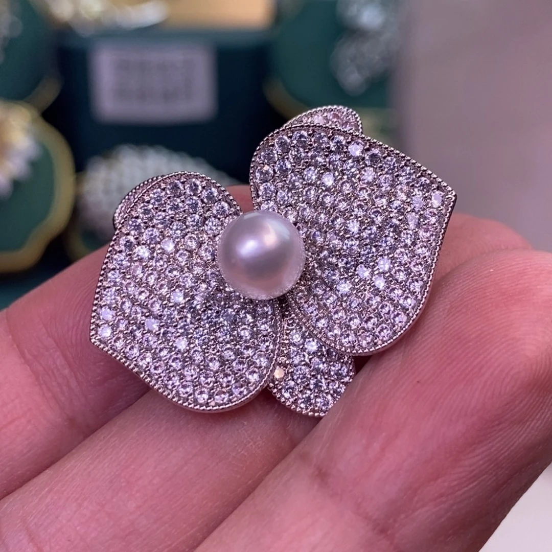 未镶嵌胸饰海水珍珠