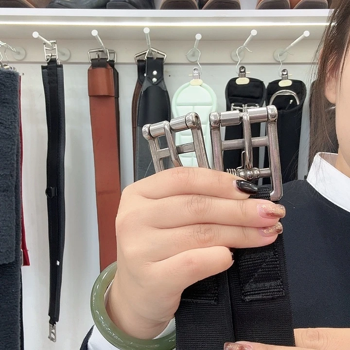 综合安肚带卡扣两个