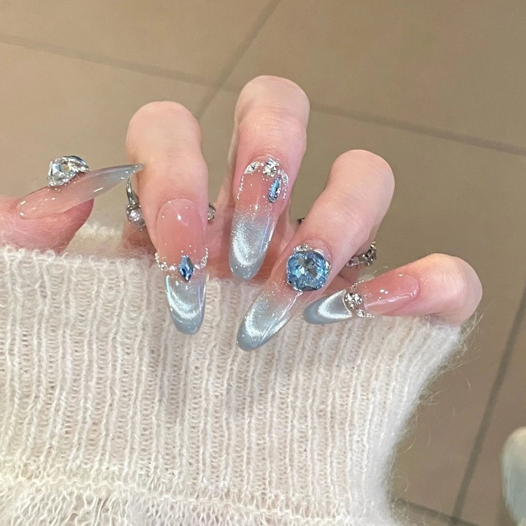 【蓝调冰晶】蓝色爆闪猫眼美甲款式推荐2025爆款手工穿戴甲片中长款