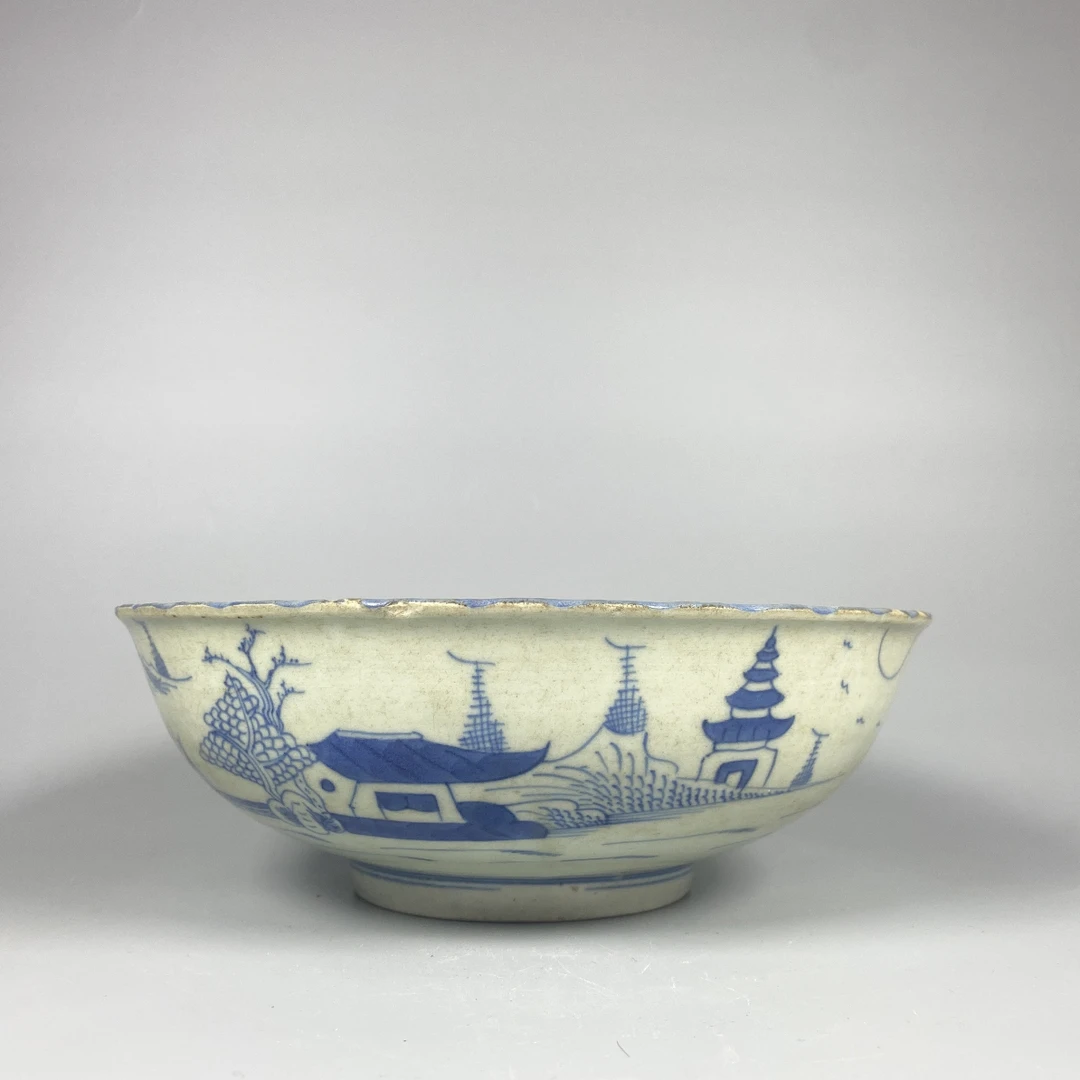 ［022021203］清代 青花团鹤山水纹碗