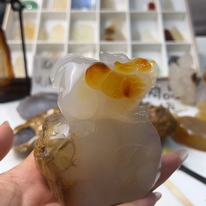 玛瑙/玉髓颈饰合金