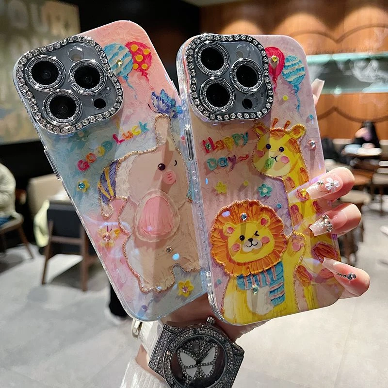 适用苹果系列iPhone16新款手机壳可爱油画狮子扭边钻框闪钻镜头膜