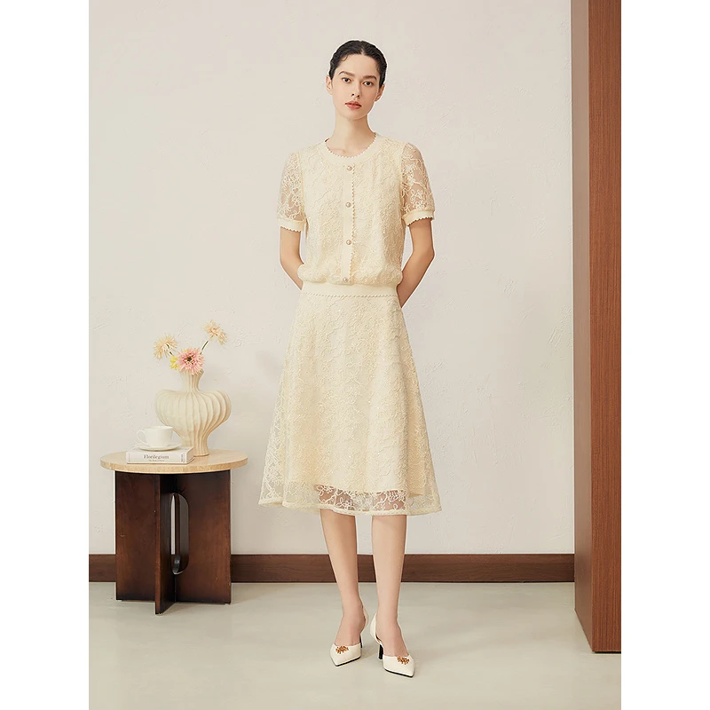 YINER音儿夏 新款法式花边领蕾丝衬衫金葱亮丝刺绣上衣8C65270236