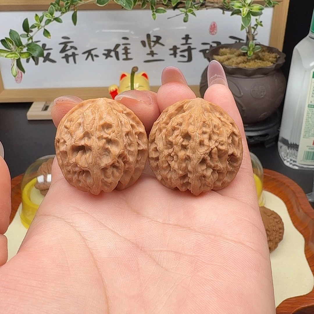 文玩核桃把件全品苹果园手捻33✖️32✖️32重24.5