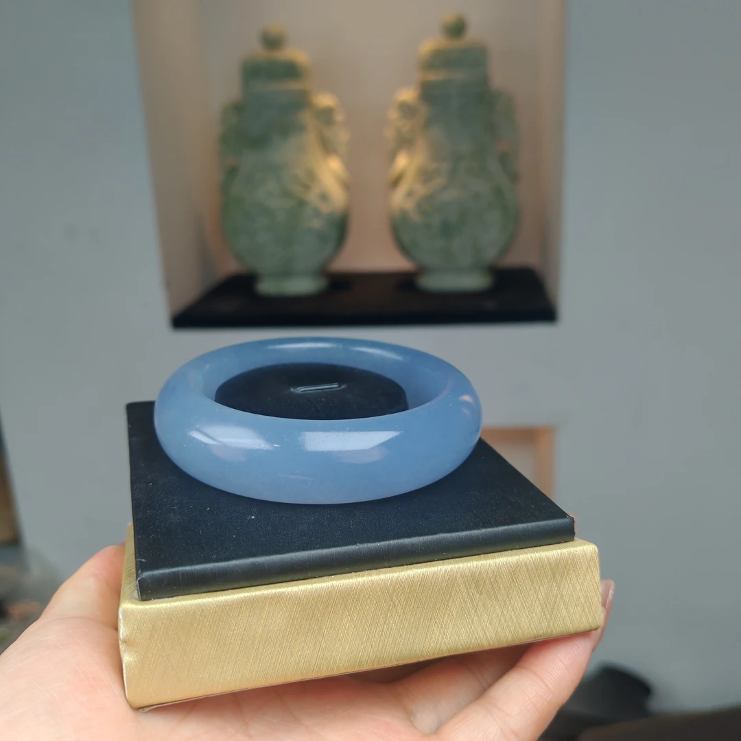 时尚精美天空蓝宽镯